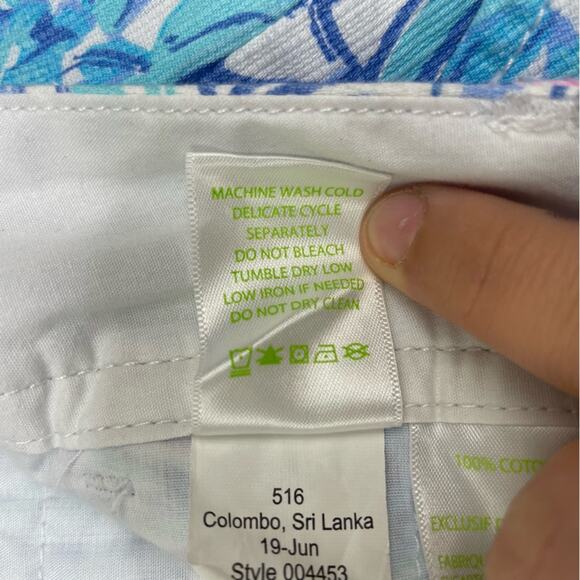Lilly Pulitzer shorts Women's size 6 Walsh seashell Blue Heaven - Picture 8 of 11